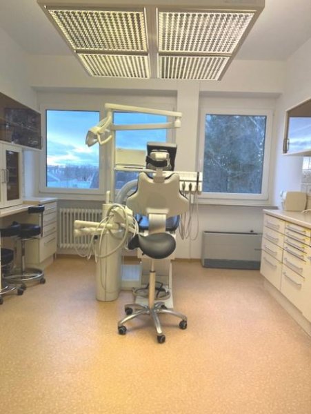 Senden (Landkreis Neu-Ulm) Büro ,Gewerberäume ,Ehemalige Zahnarztpaxis , frequentierte Lage in Senden-Iller Gewerbe mieten