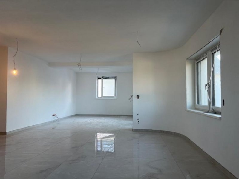 Vöhringen Erstbezug nach Sanierung - 2,5 Zi.DG-WHG mit Gr.Balkon zur Miete in Vöhringen ! Wohnung mieten