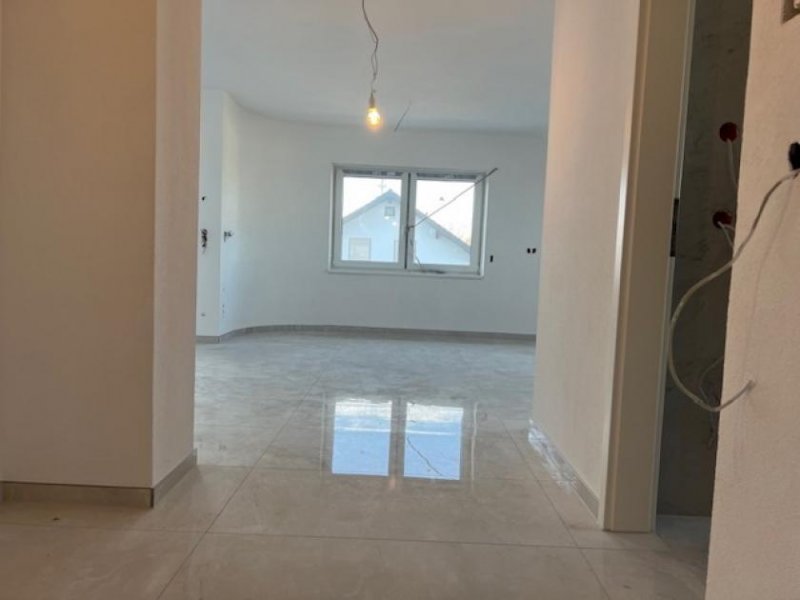 Vöhringen Erstbezug nach Sanierung - 2,5 Zi.DG-WHG mit Gr.Balkon zur Miete in Vöhringen ! Wohnung mieten