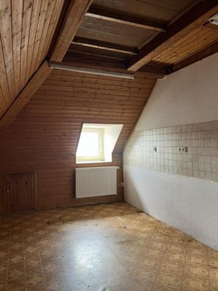 Giengen an der Brenz 2 Zi.DG- Whg.im 3 Fam.Haus mit Gartennutzung zur Miete in Giengen a.d.Brenz Wohnung mieten