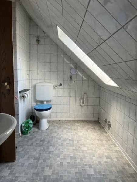 Giengen an der Brenz 2 Zi.DG- Whg.im 3 Fam.Haus mit Gartennutzung zur Miete in Giengen a.d.Brenz Wohnung mieten
