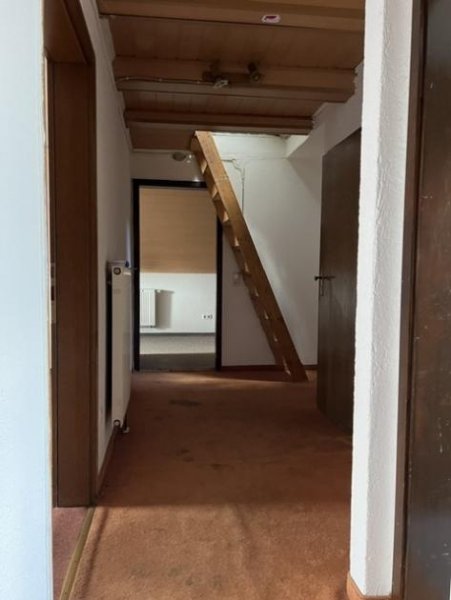 Giengen an der Brenz 2 Zi.DG- Whg.im 3 Fam.Haus mit Gartennutzung zur Miete in Giengen a.d.Brenz Wohnung mieten