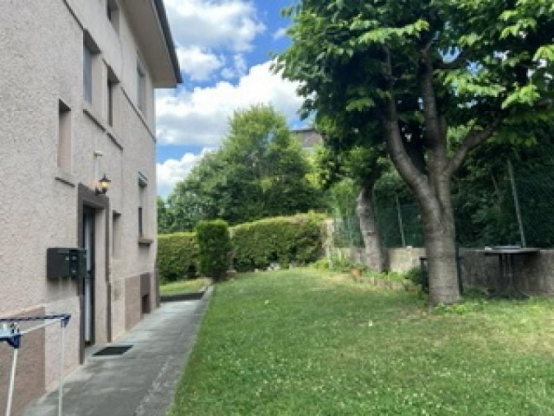 Giengen an der Brenz 2 Zi.DG- Whg.im 3 Fam.Haus mit Gartennutzung zur Miete in Giengen a.d.Brenz Wohnung mieten
