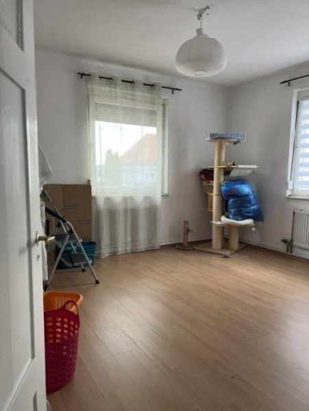 Giengen an der Brenz 4 Zi. Whg.im 3 Fam.Haus mit Gartennutzung zur Miete im 1.OG in Giengen a.d.Brenz Wohnung mieten