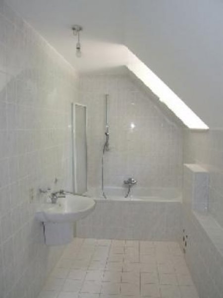 Nürnberg Stein (OT Gutzberg) - 15 Min. n. N! 2-Zi-Whg., Loggia, Gartenmitnutzung, idyllisch im Grünen Wohnung mieten