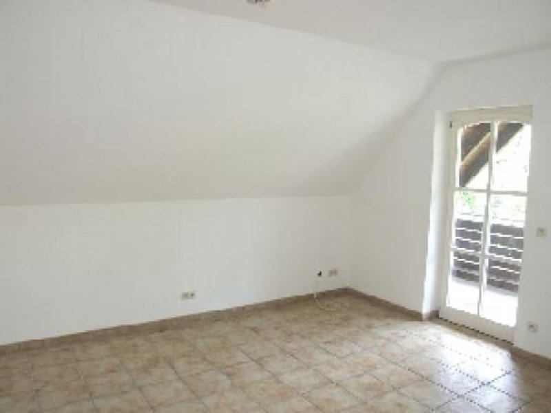 Nürnberg Stein (OT Gutzberg) - 15 Min. n. N! 3-Zi-Whg., Loggia, Gartenmitnutzung, idyllisch im Grünen Wohnung mieten