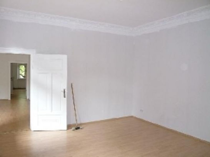 Nürnberg N-Gärten h.d. Veste: 7-Zi-Jugendstil-Whg. (1. OG), Laminat, Bad m. Badewanne u. Dusche, 2 Balkone Wohnung mieten