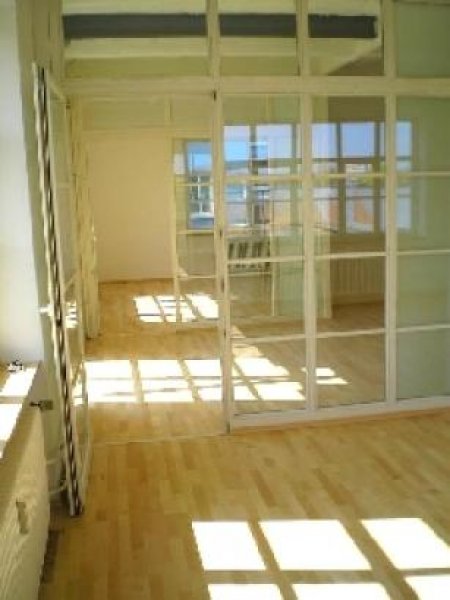 Nürnberg N-Maxfeld: 8-Zi-Loftwhg. (2. OG), Parkett, EBK, 260 m² Wohnfläche, altstadtnahe Lage Wohnung mieten