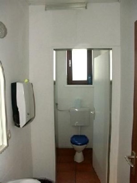 Nürnberg N-Gärten h.d. Veste: 5-Zi-Büro (EG) in zentraler Lage mit 5 Stellplätzen Gewerbe mieten