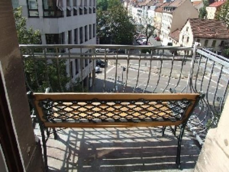 Nürnberg N-Rosenau: 6-Zi-Whg. (3. OG oh. Lift), Parkett, 2 Balkone, zentrale Lage Wohnung mieten