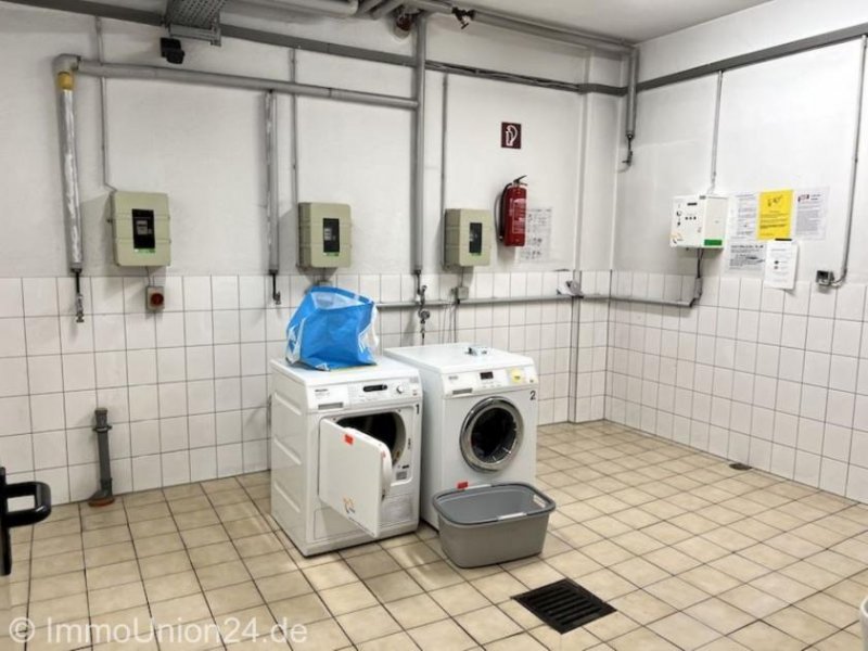 Nürnberg 395,- für kompakte 1 Zimmer 25 qm Südstadtwohnung ideal für Singles - Studenten - Pendler Wohnung mieten