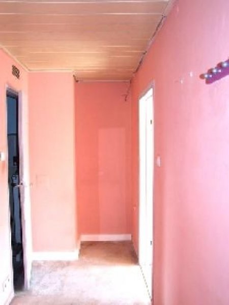 Nürnberg N-Lichtenhof: 2-Zi-Whg. (4. OG), neuer Laminatboden, Bad m. Badewanne, Garage Wohnung mieten