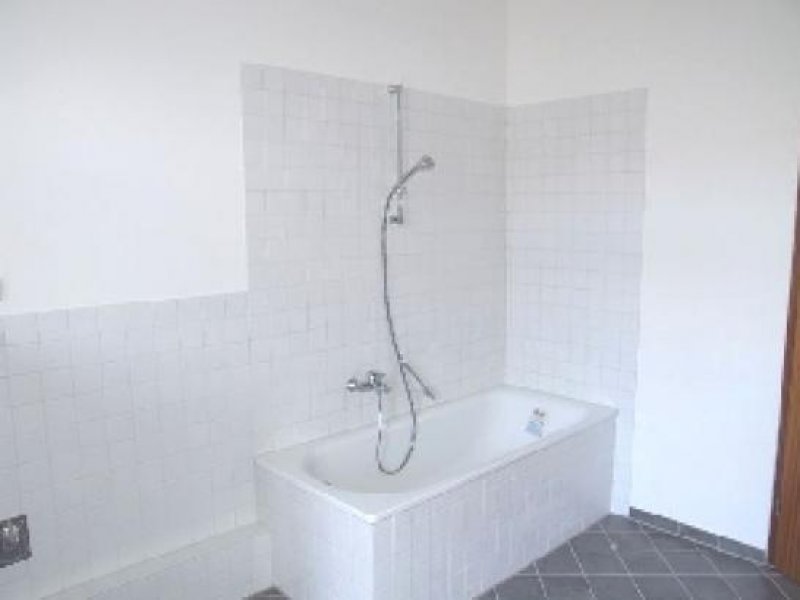 Nürnberg N-Bleiweiß: 2-Zi-Whg. (3. OG oh. Lift), Bad m. Badewanne, Balkon - ERSTBEZUG n. Renovierung Wohnung mieten