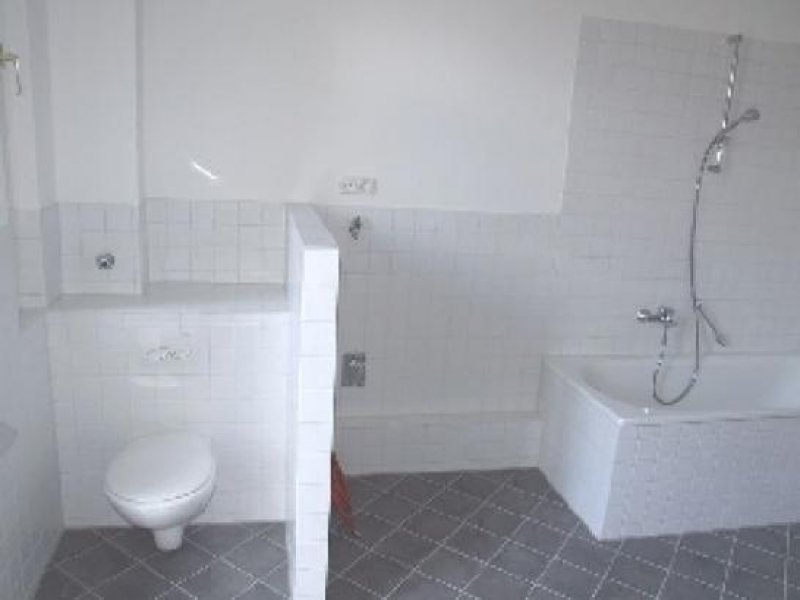 Nürnberg N-Bleiweiß: 2-Zi-Whg. (3. OG oh. Lift), Bad m. Badewanne, Balkon - ERSTBEZUG n. Renovierung Wohnung mieten