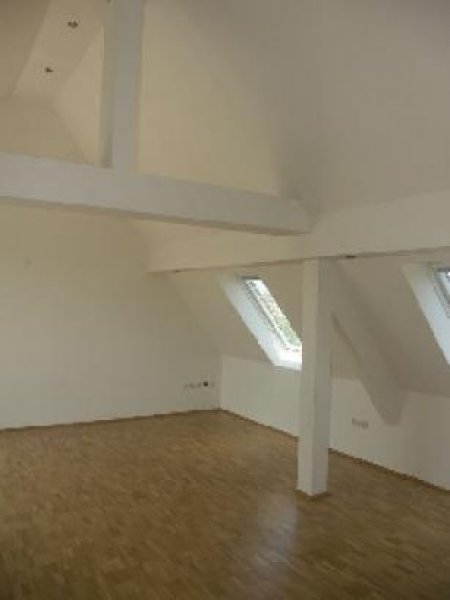 Nürnberg N-St. Peter: 4-Zi-Dachterrassen-Whg. (4. OG oh. Lift), neu saniert, Parkett, Eckwanne, Dusche Wohnung mieten