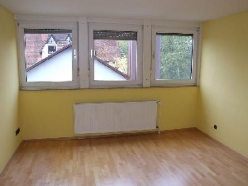 Wendelstein Wendelstein: 5-Zi-Whg. (2. OG oh. Lift), Parkett, EBK, großer Balkon mit Blick ins Grüne Wohnung mieten