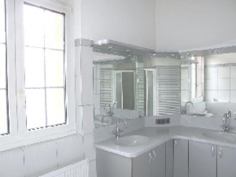 Wendelstein Wendelstein: 5,5-Zi-Galerie-Whg.(1. OG m. Lift),EBK,exkl. Bad,Sauna,Doppelgarage, Blick ins Grüne Wohnung mieten