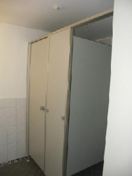 Langenzenn FÜ-Langenzenn: 2-Zi-Büroeinheit, vielseitig nutzbar, (EG/1.OG) im Grünen, Terrasse, Stellplätze Gewerbe mieten