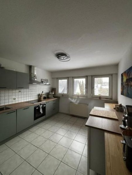 Erlangen 3 Zi. Wohnung (Nr. 6) im DG (2. OG) mit Balkon und Garage Wohnung mieten