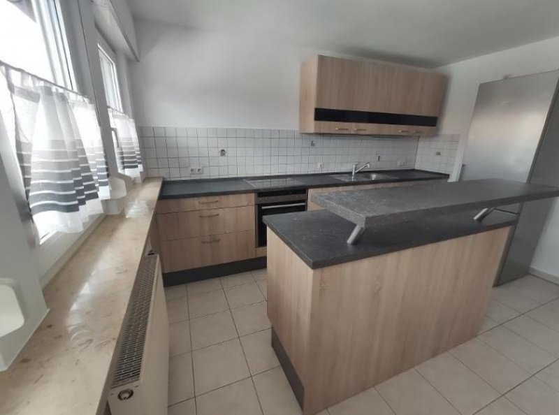 Erlangen 3 Zi. Wohnung (Nr. 6) im DG (2. OG) mit Balkon und Garage Wohnung mieten