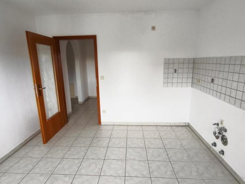 Erlangen 3 Zi. Wohnung (Nr. 6) im DG (2. OG) mit Balkon und Garage Wohnung mieten