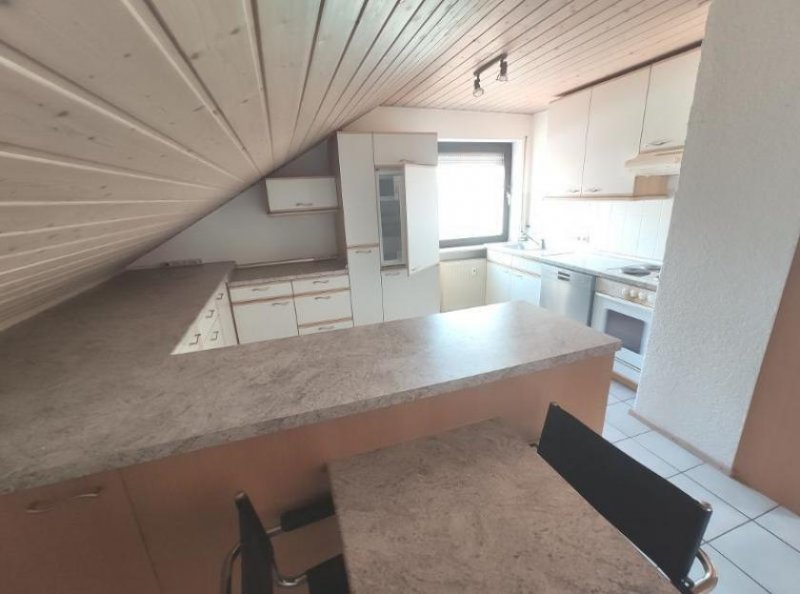 Weisendorf 3 Zi. DG Wohnung mit Küche, Gartenmitbenutzung und Stellplatz Wohnung mieten