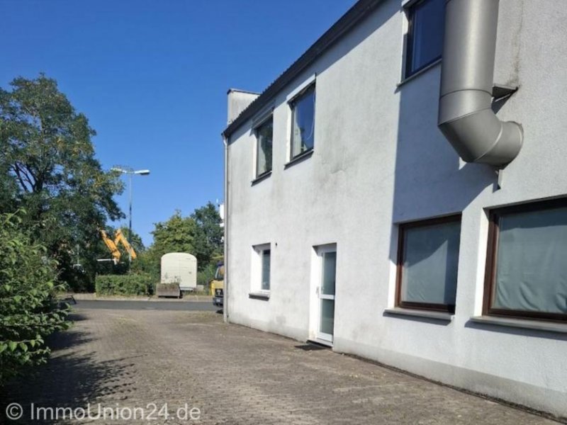 Schwabach 2.200,- EUR für vielseitige 368 qm Werkstatt - Halle mit Rolltor im Gewerbegebiet Rednitzhembach Gewerbe mieten