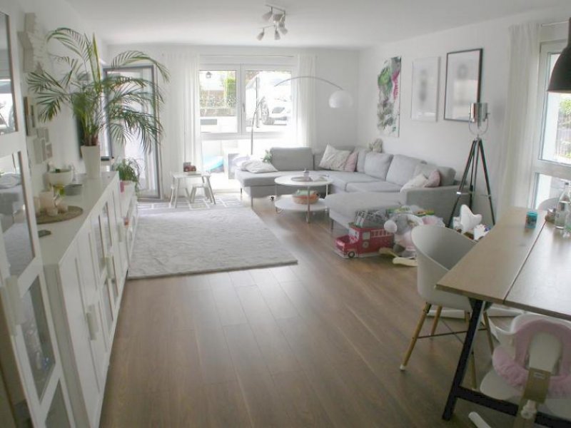 Höchstadt an der Aisch 4 Zi. Erdgeschoss Wohnung mit Garten und 2 Stellplätzen Wohnung mieten
