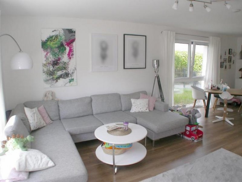 Höchstadt an der Aisch 4 Zi. Erdgeschoss Wohnung mit Garten und 2 Stellplätzen Wohnung mieten