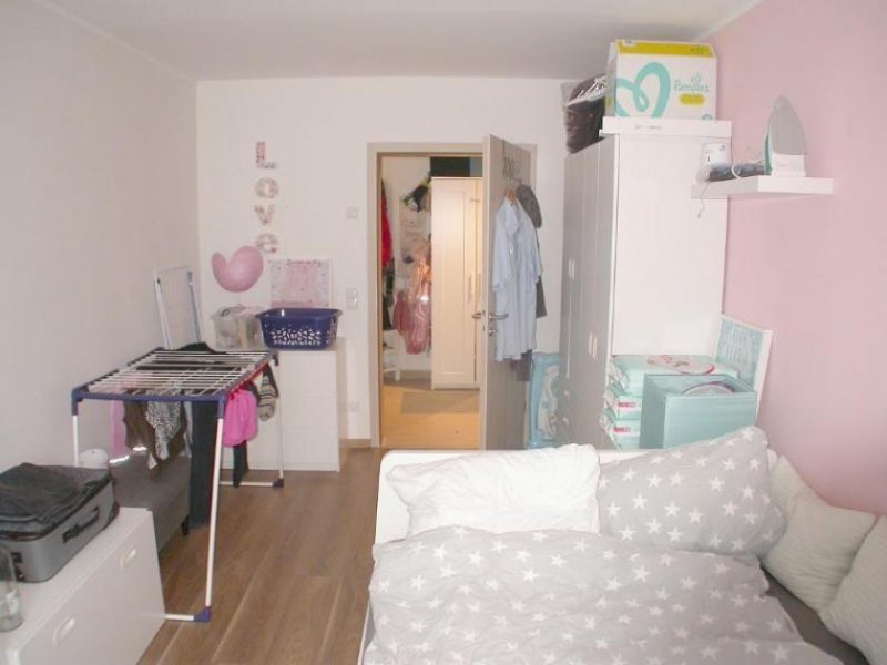 Höchstadt an der Aisch 4 Zi. Erdgeschoss Wohnung mit Garten und 2 Stellplätzen Wohnung mieten