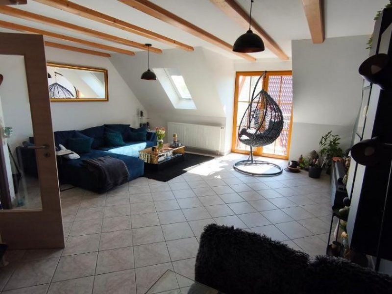 Höchstadt an der Aisch 4 Zi. Wohnung in DG / Galerie mit Garten (auf Wunsch), Balkon und Garage in Höchstadt OT Wohnung mieten