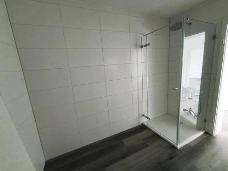Adelsdorf (Landkreis Erlangen-Höchstadt) 2 Zi. Wohnung (Nr. 8) im OG mit Balkon Wohnung mieten