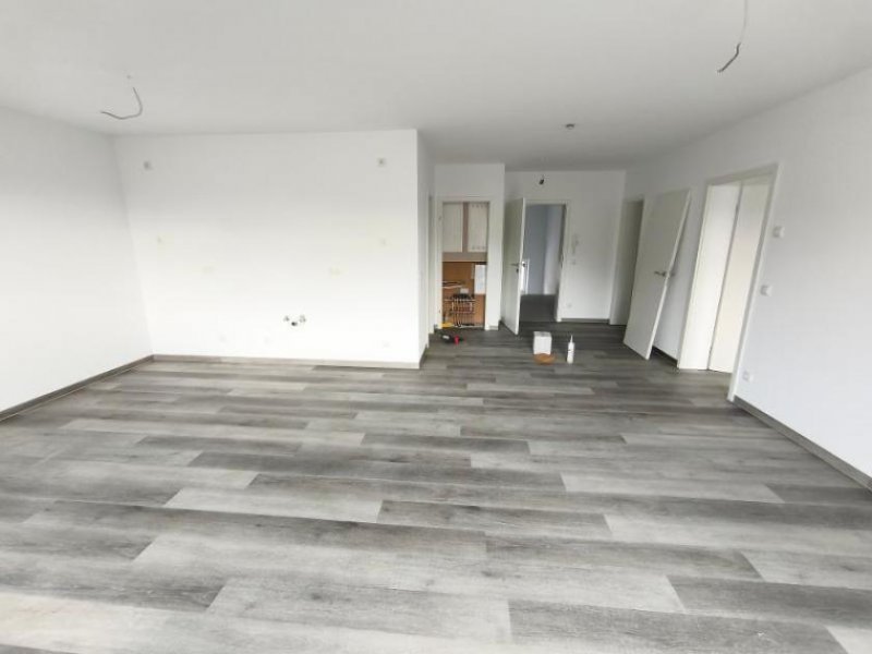 Adelsdorf (Landkreis Erlangen-Höchstadt) 2 Zi. Wohnung (Nr. 8) im OG mit Balkon Wohnung mieten
