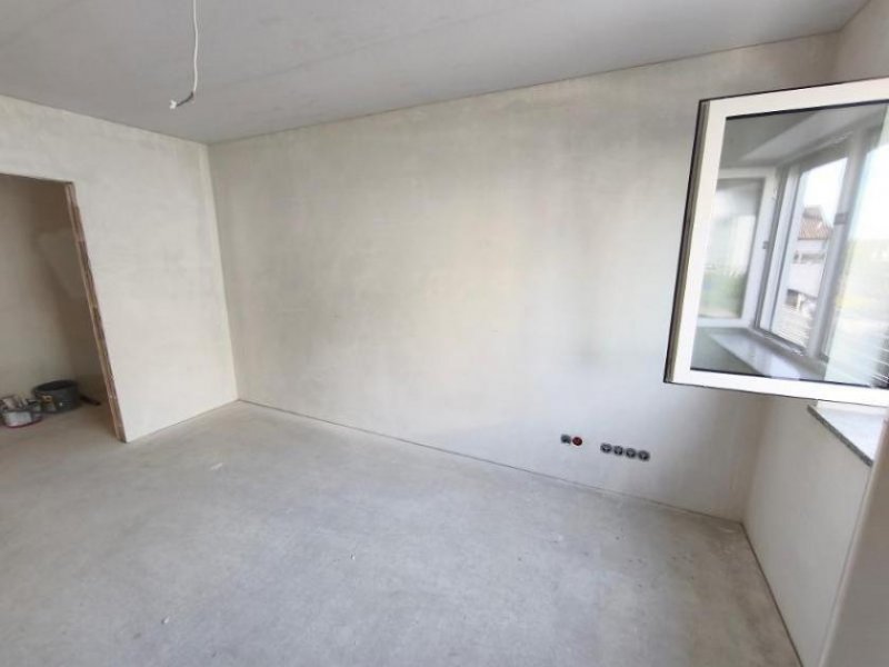 Adelsdorf (Landkreis Erlangen-Höchstadt) 4 Zi. Neubauwohnung (Nr. 7) im OG mit Balkon Wohnung mieten