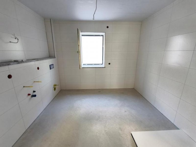 Adelsdorf (Landkreis Erlangen-Höchstadt) 4 Zi. Neubauwohnung (Nr. 3) im EG mit Balkon Wohnung mieten