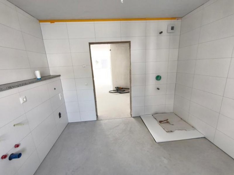 Adelsdorf (Landkreis Erlangen-Höchstadt) 4 Zi. Neubauwohnung (Nr. 7) im OG mit Balkon Wohnung mieten