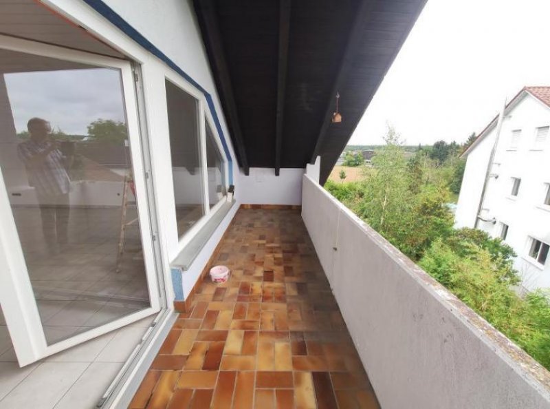 Hemhofen 3- Zi. DG Wohnung mit 2 Balkonen und Garage Wohnung mieten