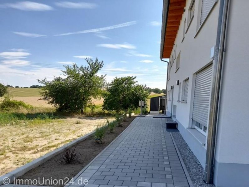 Igensdorf Beeindruckende 4 Zimmer Neubauwohnung mit 60 qm Wohn- Essbereich und 17 qm Balkon im Terrassenformat Wohnung mieten