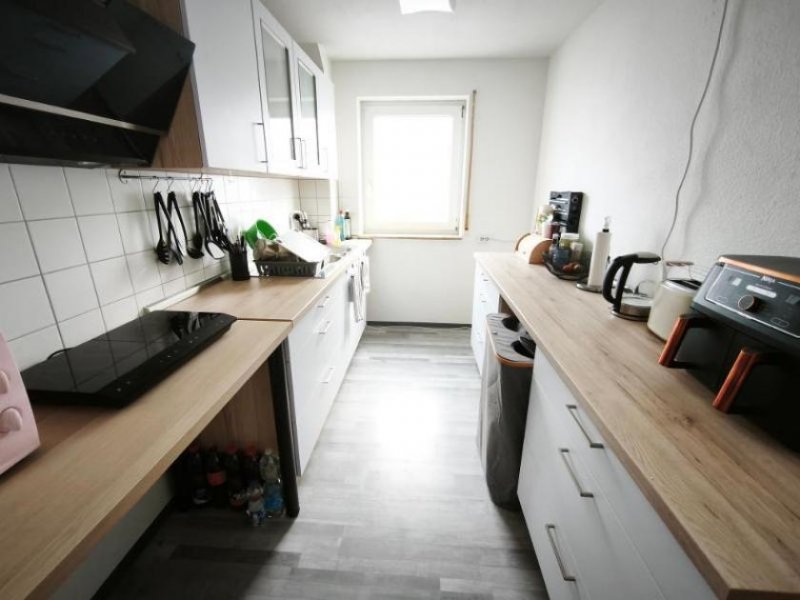 Uehlfeld moderne 3 Zi. DG (2. OG) Wohnung mit Balkon und KFZ-Stellplatz Wohnung mieten