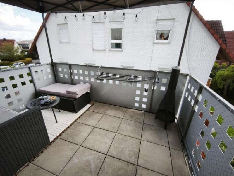 Uehlfeld moderne 3 Zi. DG (2. OG) Wohnung mit Balkon und KFZ-Stellplatz Wohnung mieten