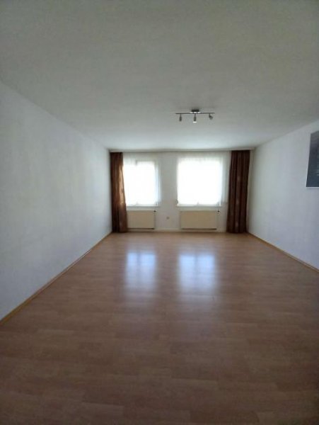 Hof 52173 - Helle Dachgeschoßwohnung mit Einbauküche Wohnung mieten