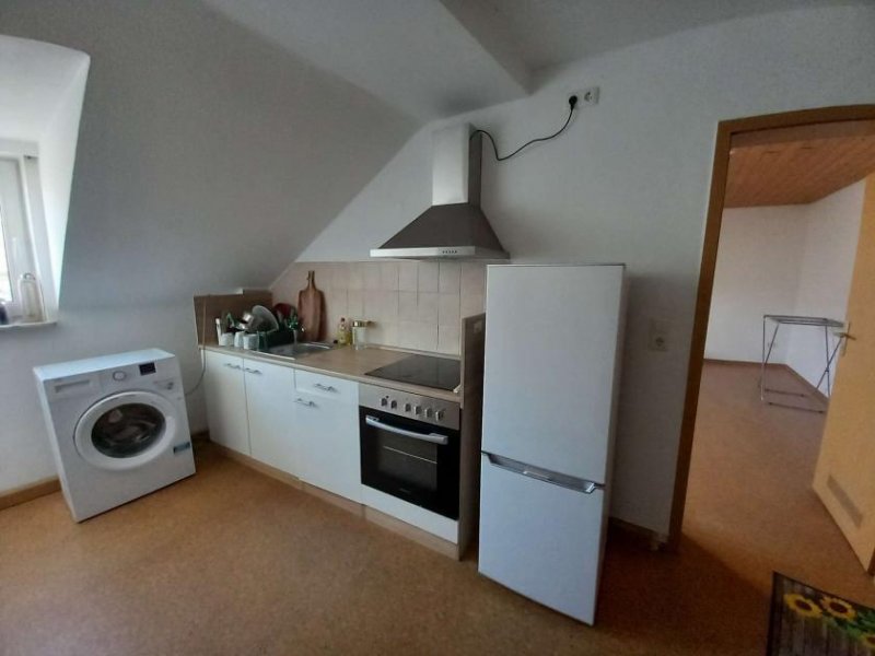 Hof H-41002 - Dachgeschosswohnung mit Einbauküche im Stadtzentrum Wohnung mieten