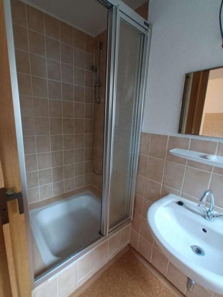 Hof H-41002 - Dachgeschosswohnung mit Einbauküche im Stadtzentrum Wohnung mieten