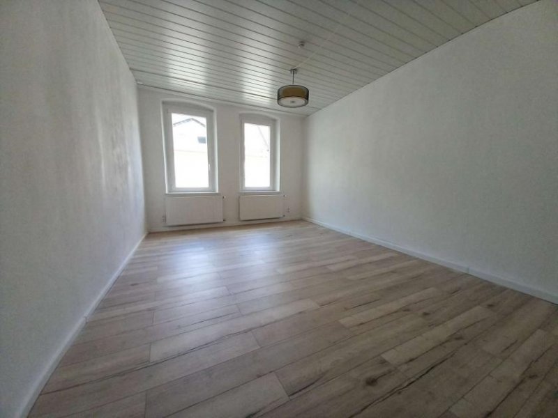 Hof H-43018 - Renovierte Stadtwohnung im Zentrum von Hof Wohnung mieten
