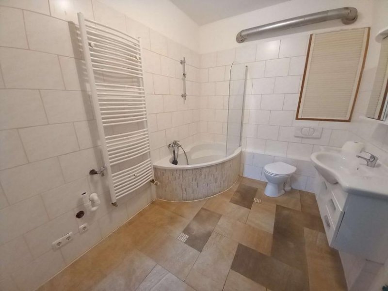 Hof H-53156 - Wohnung mit toller Dachterrasse im Stadtzentrum Wohnung mieten