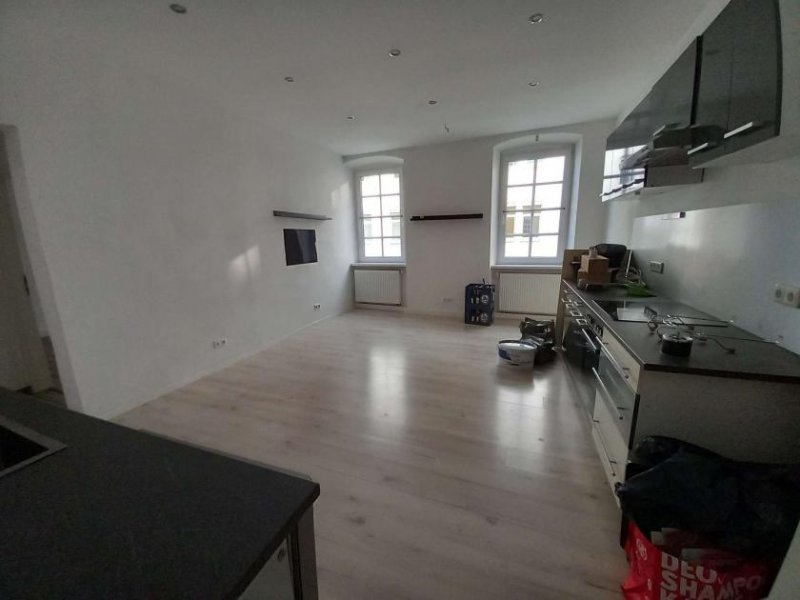 Hof H-53156 - Wohnung mit toller Dachterrasse im Stadtzentrum Wohnung mieten