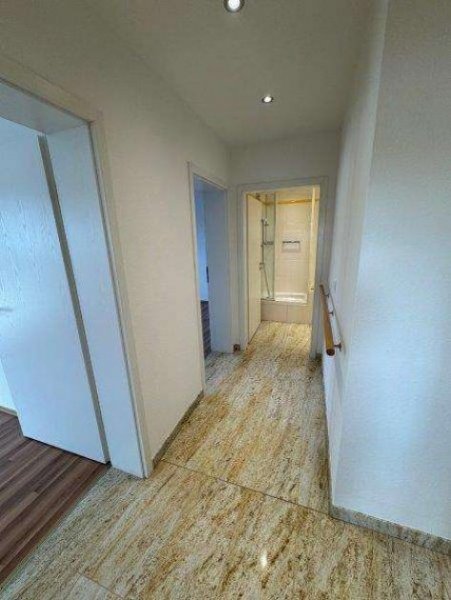 Hof H-53161 - Moderne Wohnung mit Loggia am Bismarckturm Wohnung mieten