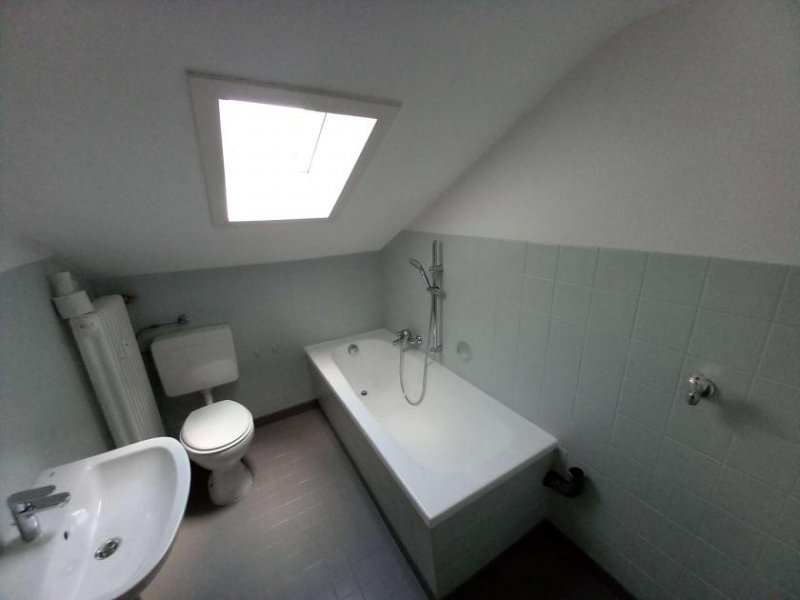 Hof H-43017 - Moschendorf: 3-Zi.-Wohnung mit Einbauküche Wohnung mieten