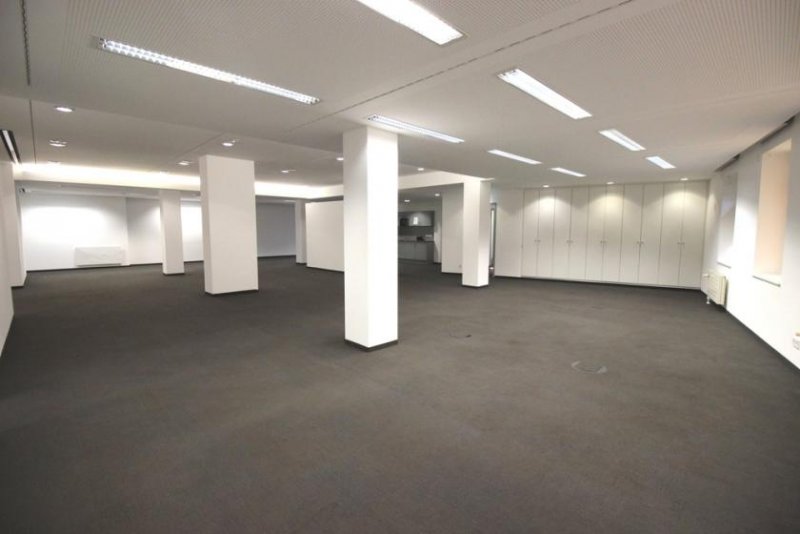 Kulmbach Attraktive Gewerberäume - flexibel zu gestalten!
Für Ihre Praxis oder Kanzlei? Gewerbe mieten