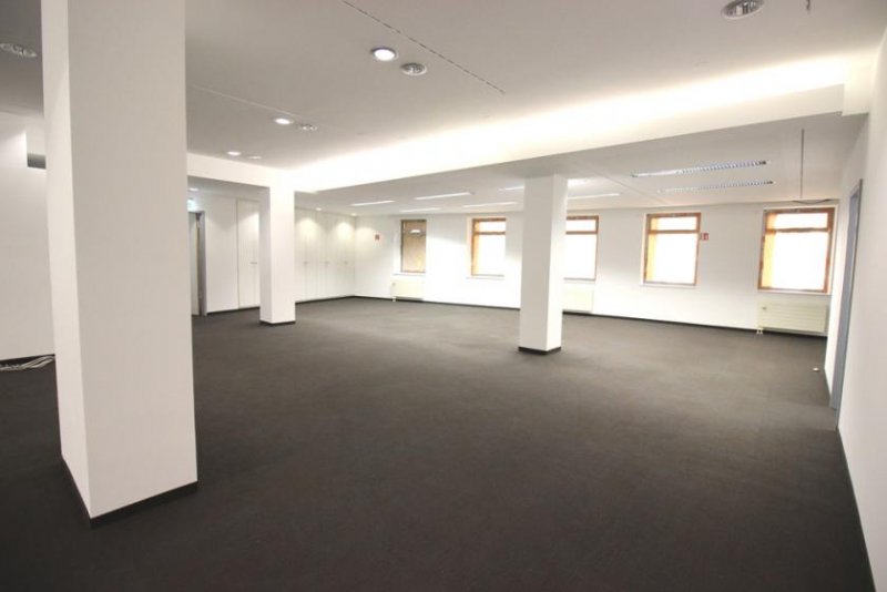 Kulmbach Ihre Praxis oder Kanzlei?
Am Eingang zur "neuen Mitte" der Stadt! Gewerbe mieten